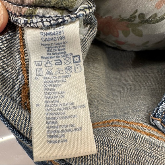 I love H81 Blue Denim Shorts with Stitch and Distressed Detail- Size: 21 - Picture 9 of 14